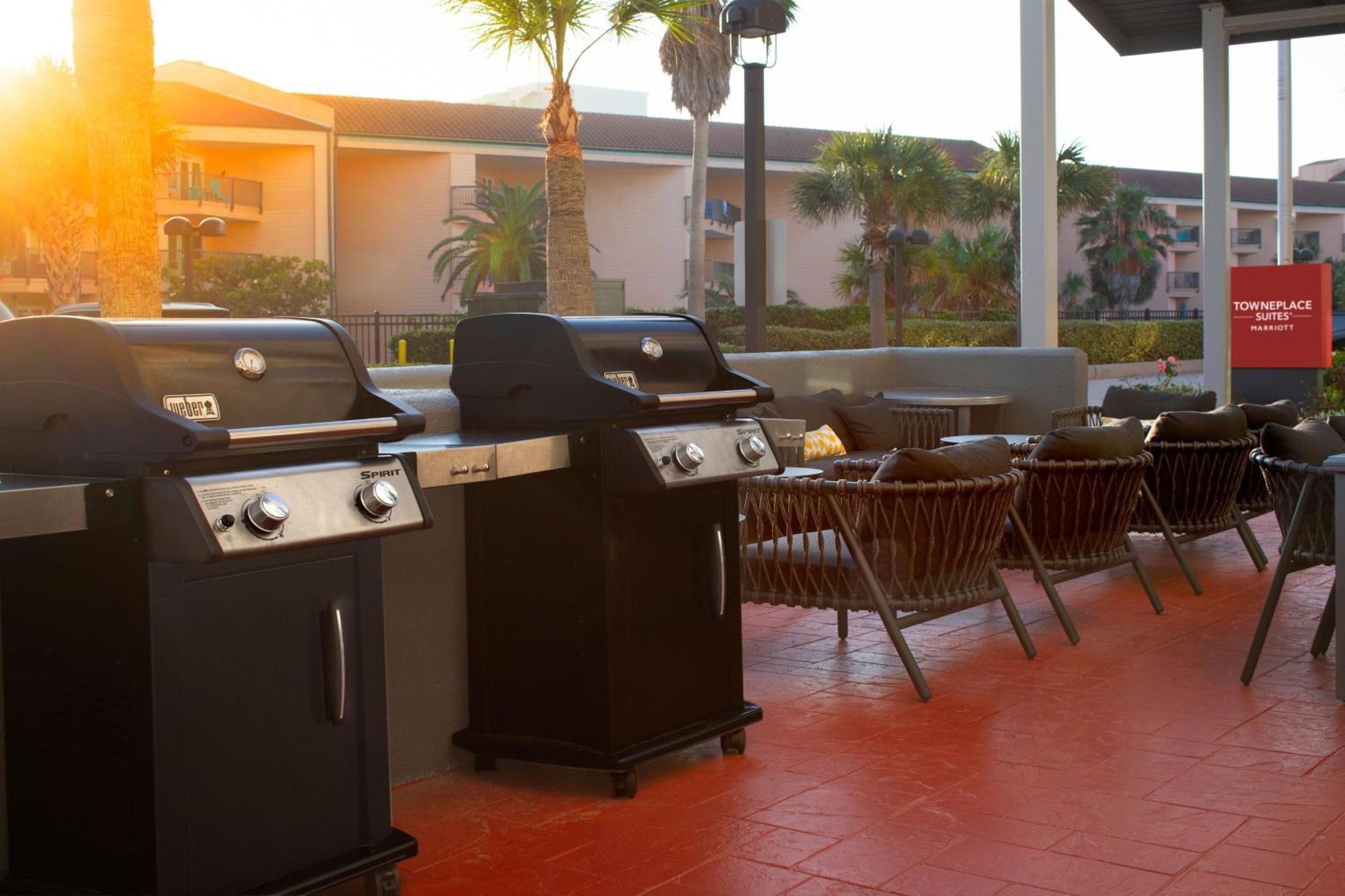 Towneplace Suites By Marriott Galveston Island Bagian luar foto
